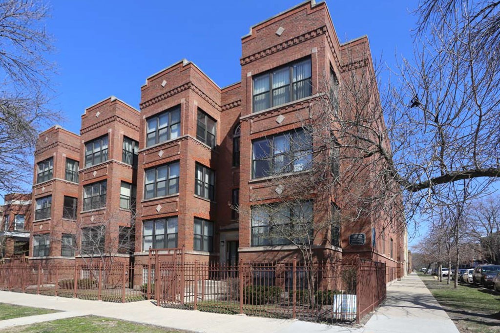 Albany Park Chicago apartments with the Urban Abodes