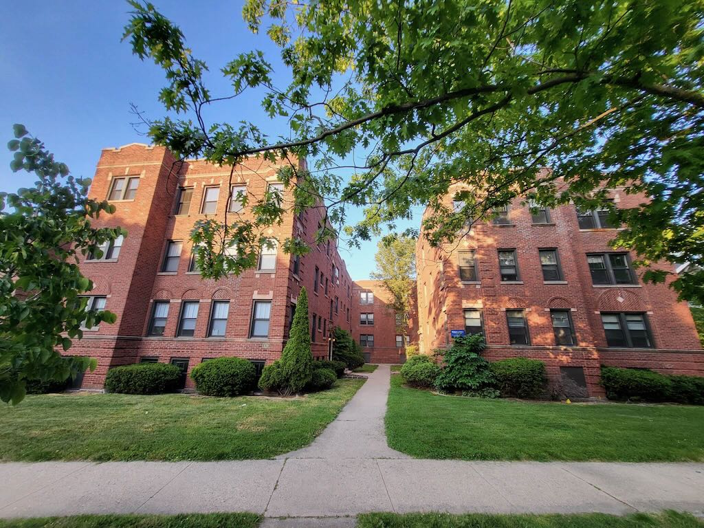 Apartments Near Evanston